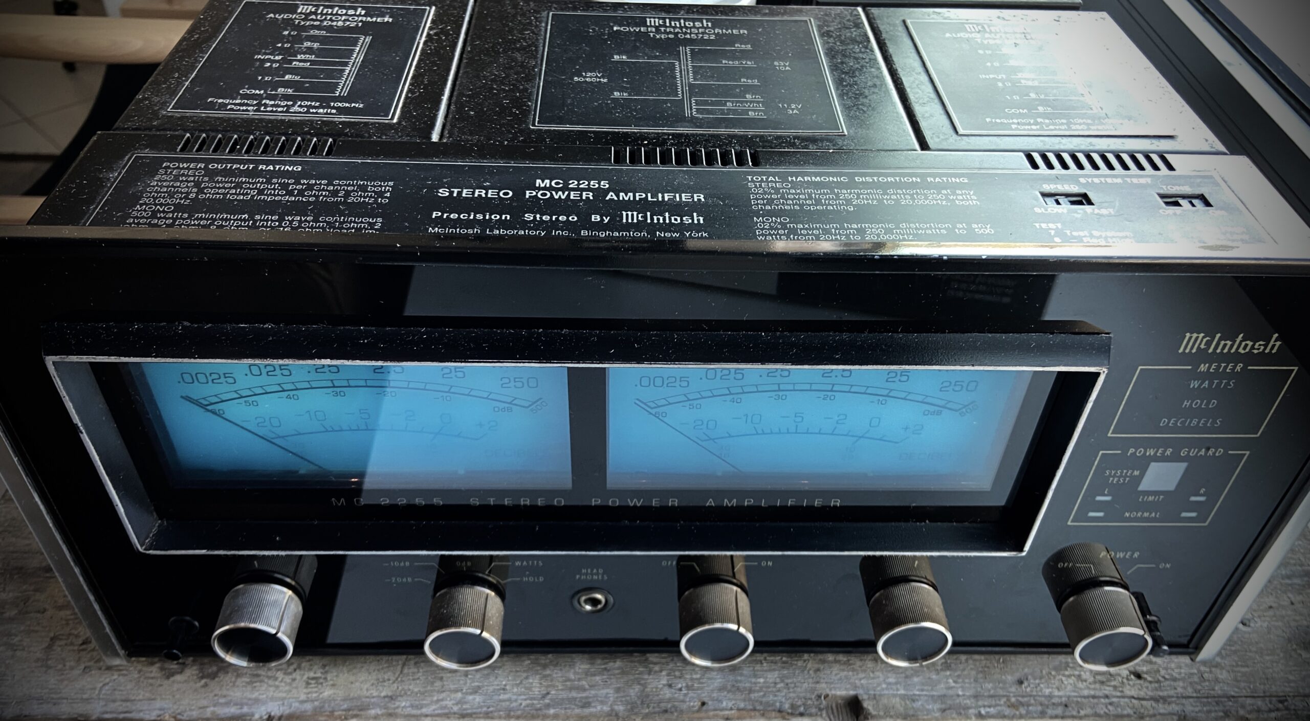 McIntosh MC2255 Stereo Power Amplifier 250+250 Wrms - immagine 3
